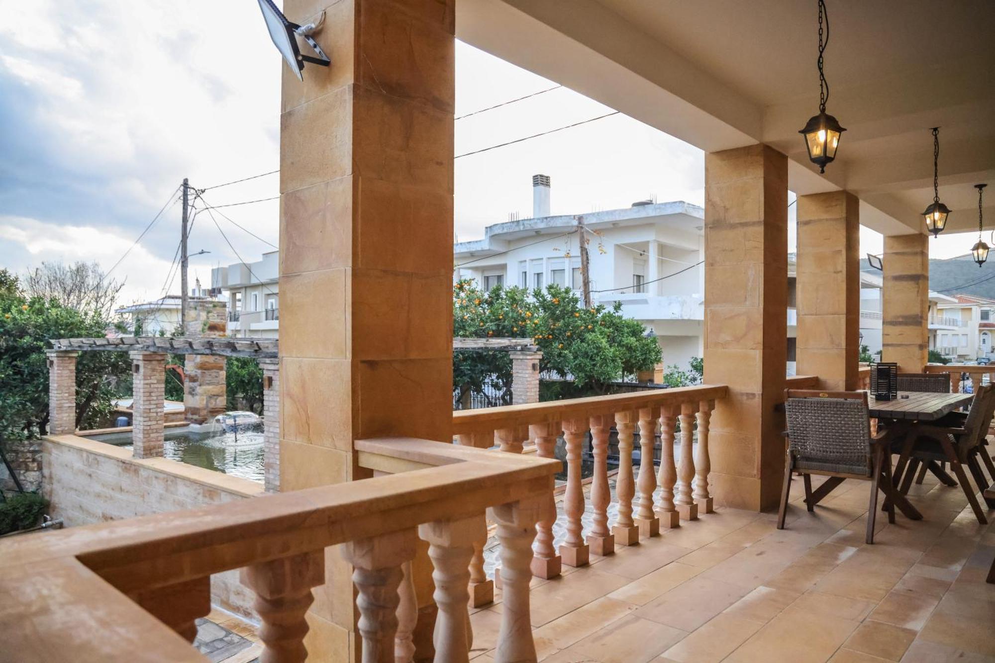 Archontiko Frideriki Luxury Apartments 치오스 외부 사진